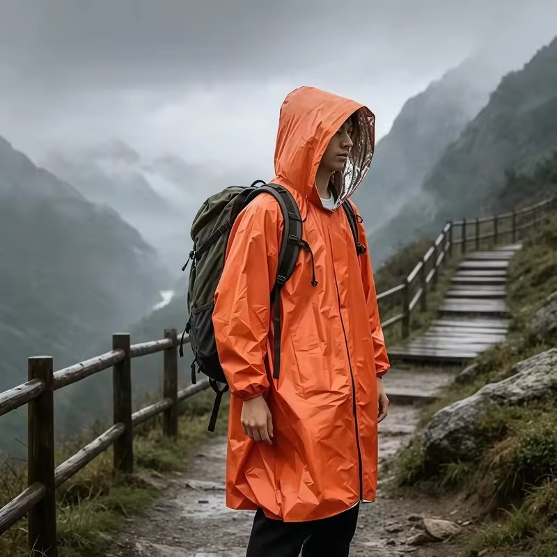 เสื้อกันฝนฉุกเฉินสำหรับเอาชีวิ - Survival Blanket Reflective บทวิจารณ์และราคา
